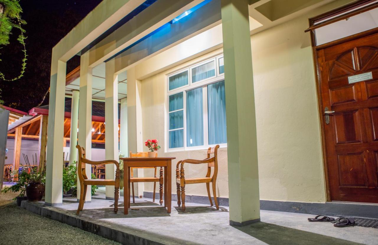 Charming Holiday Lodge- Addu Atoll Meedhoo, Maldives Luaran gambar
